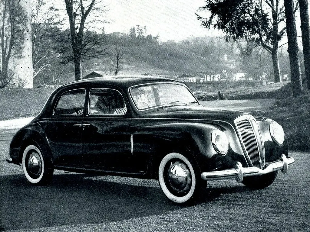 Lancia Aurelia 1950 – 1953 Седан