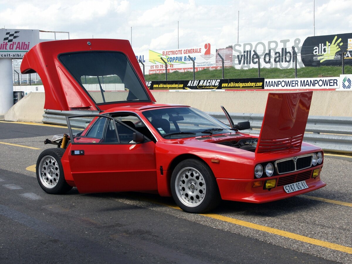 Lancia Rally 037 1982 – 1983 Купе — фото 9
