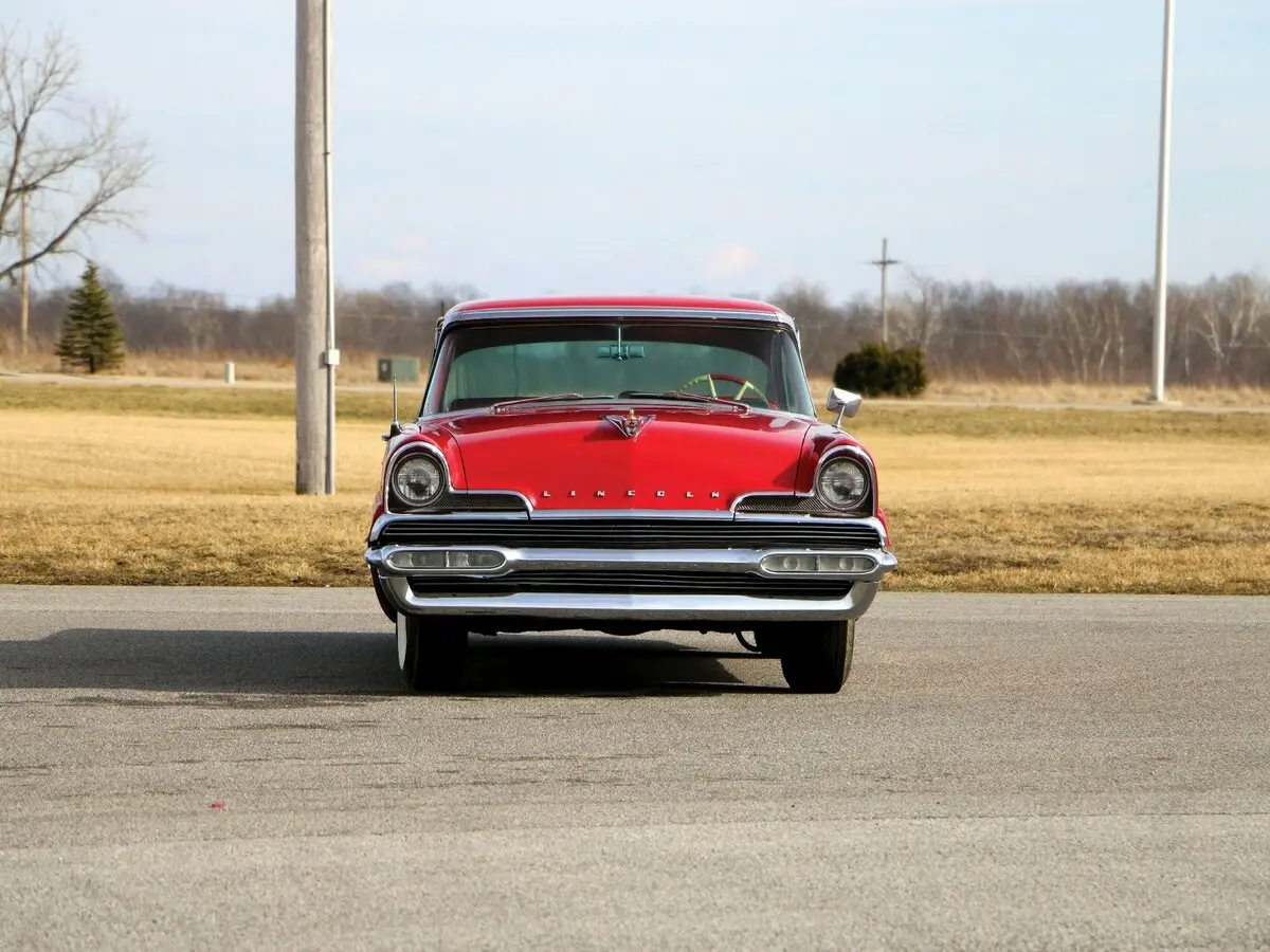 Lincoln Premiere 1955 – 1960 Купе-хардтоп — сүрөт 2