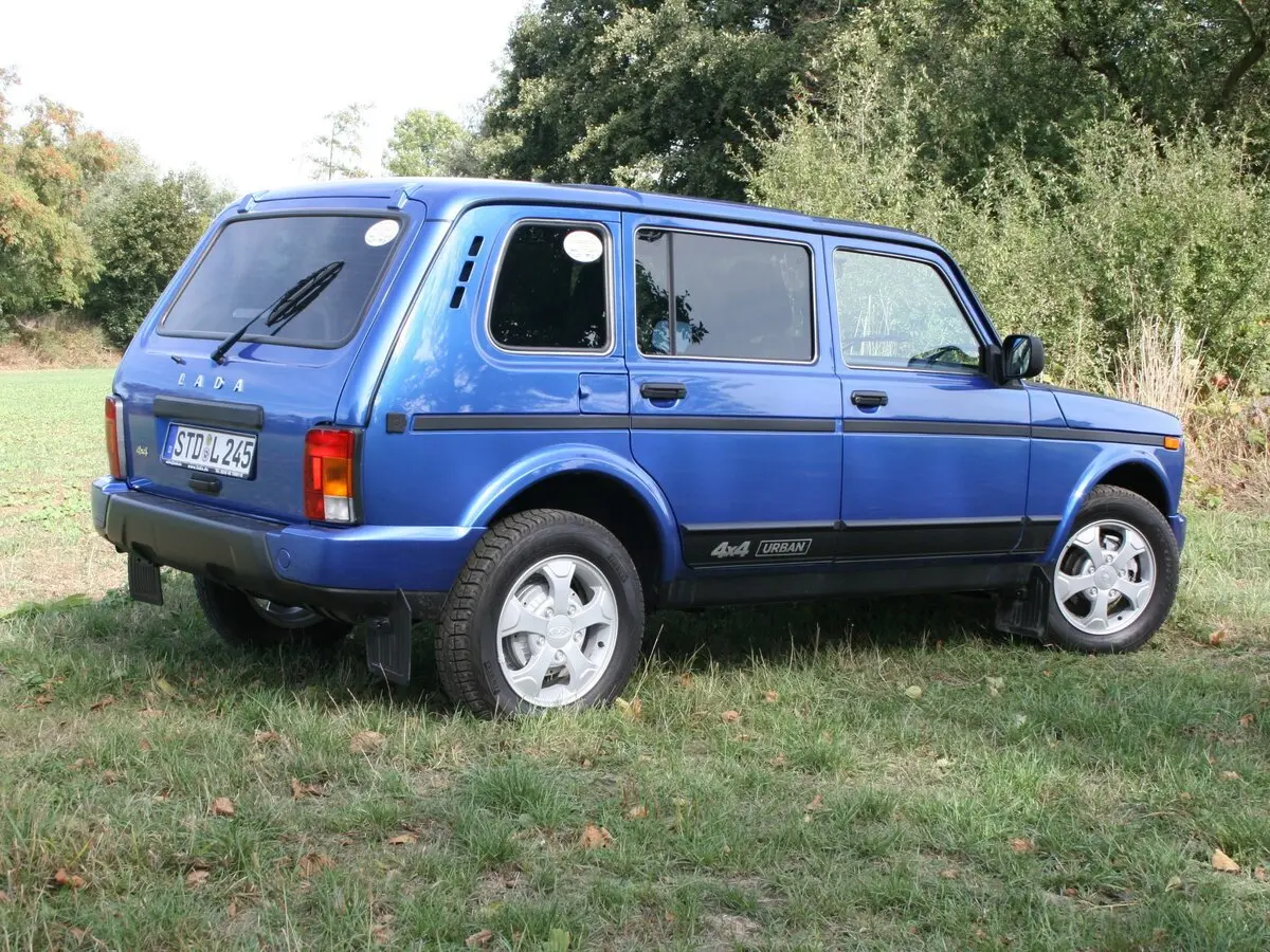 Lada (ВАЗ) 2131 (4x4) I Внедорожник 5 дв. Urban — сүрөт 5