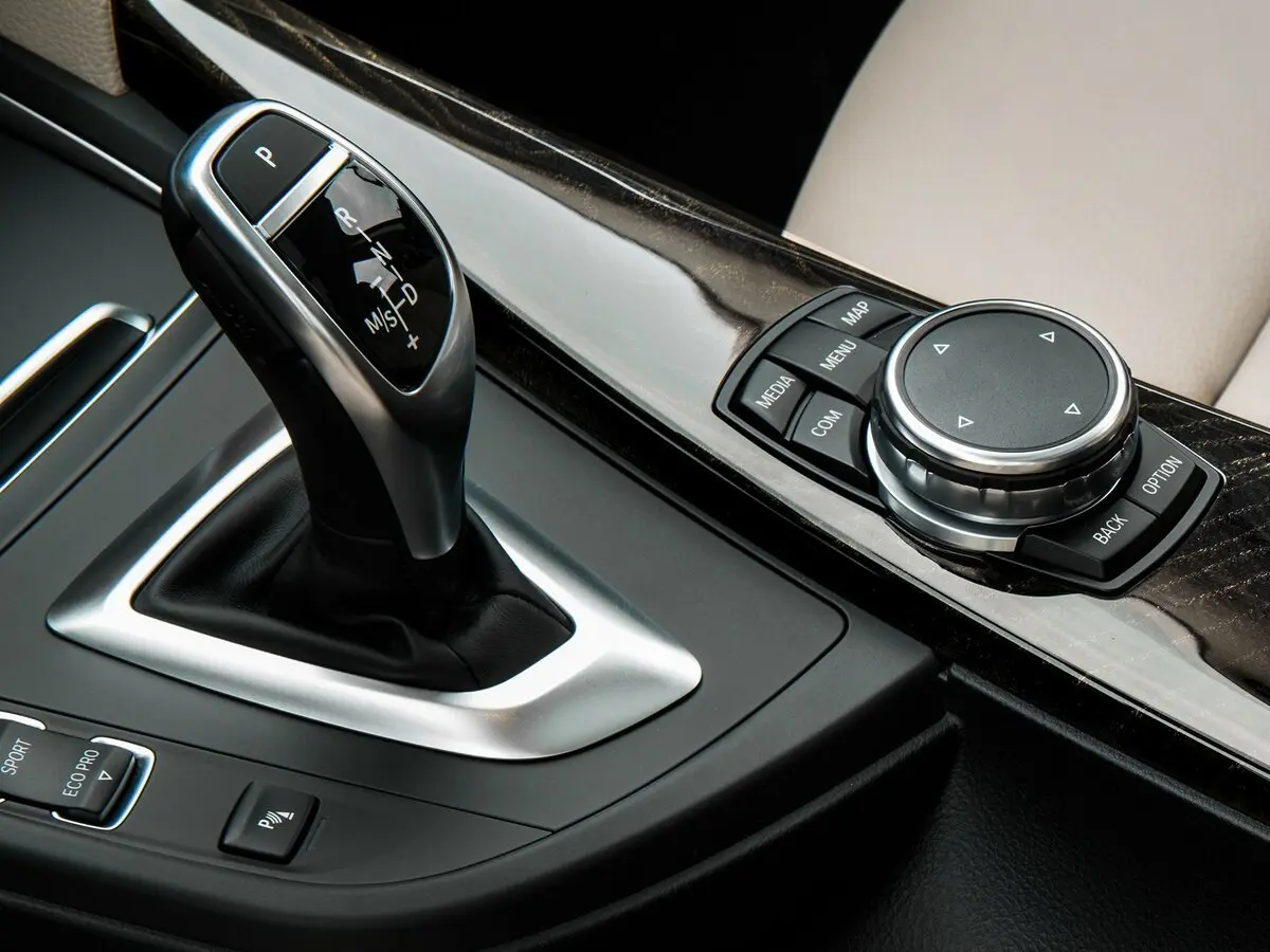 BMW 3 серии VI (F3x) Рестайлинг Лифтбек Gran Turismo — сүрөт 10