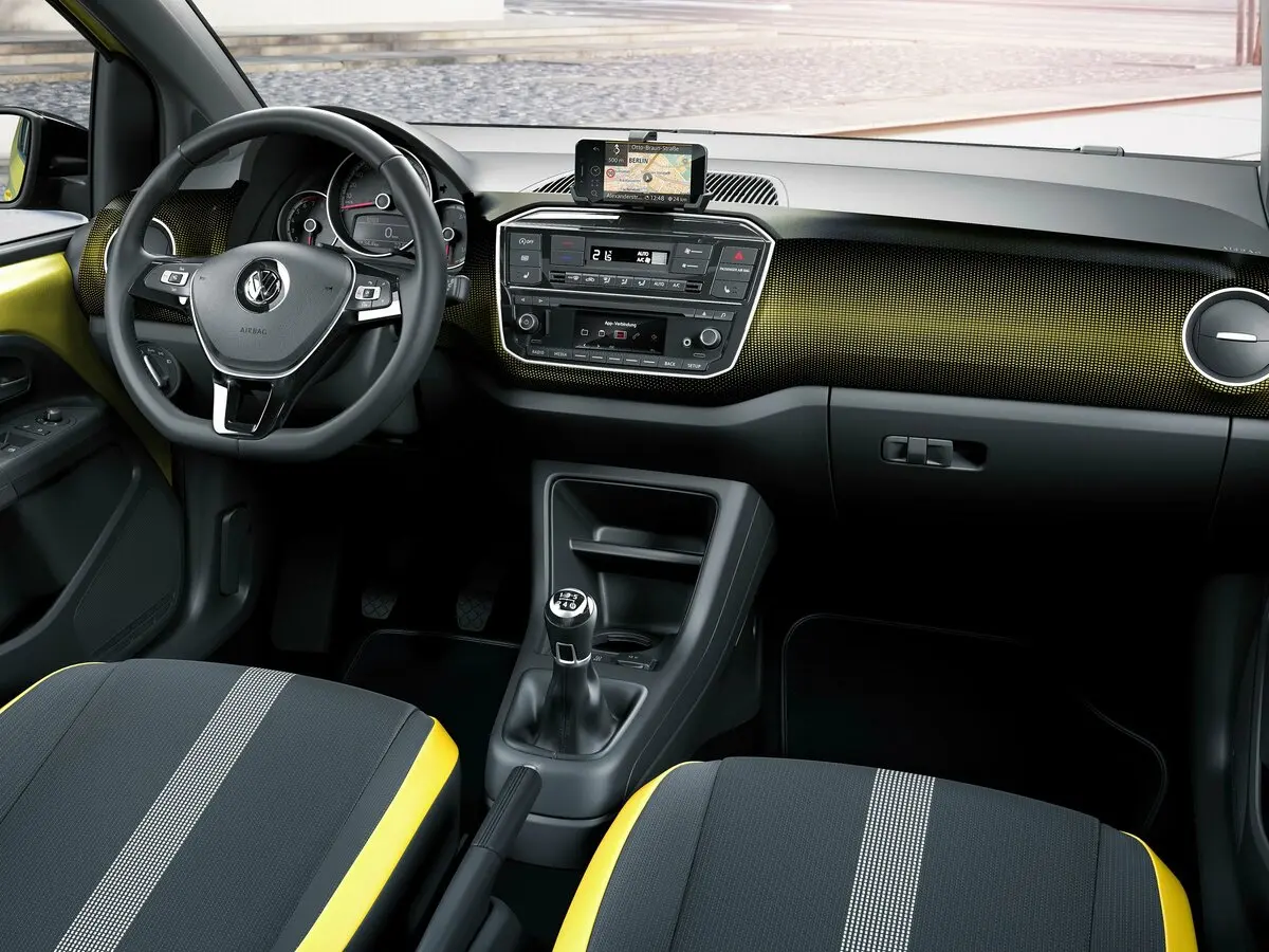 Volkswagen up! I Рестайлинг Хэтчбек 3 дв. — сүрөт 6
