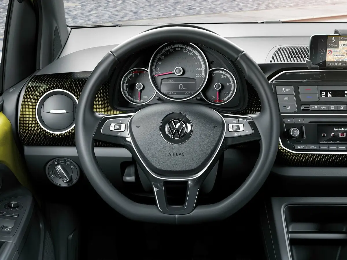 Volkswagen up! I Рестайлинг Хэтчбек 3 дв. — сүрөт 8
