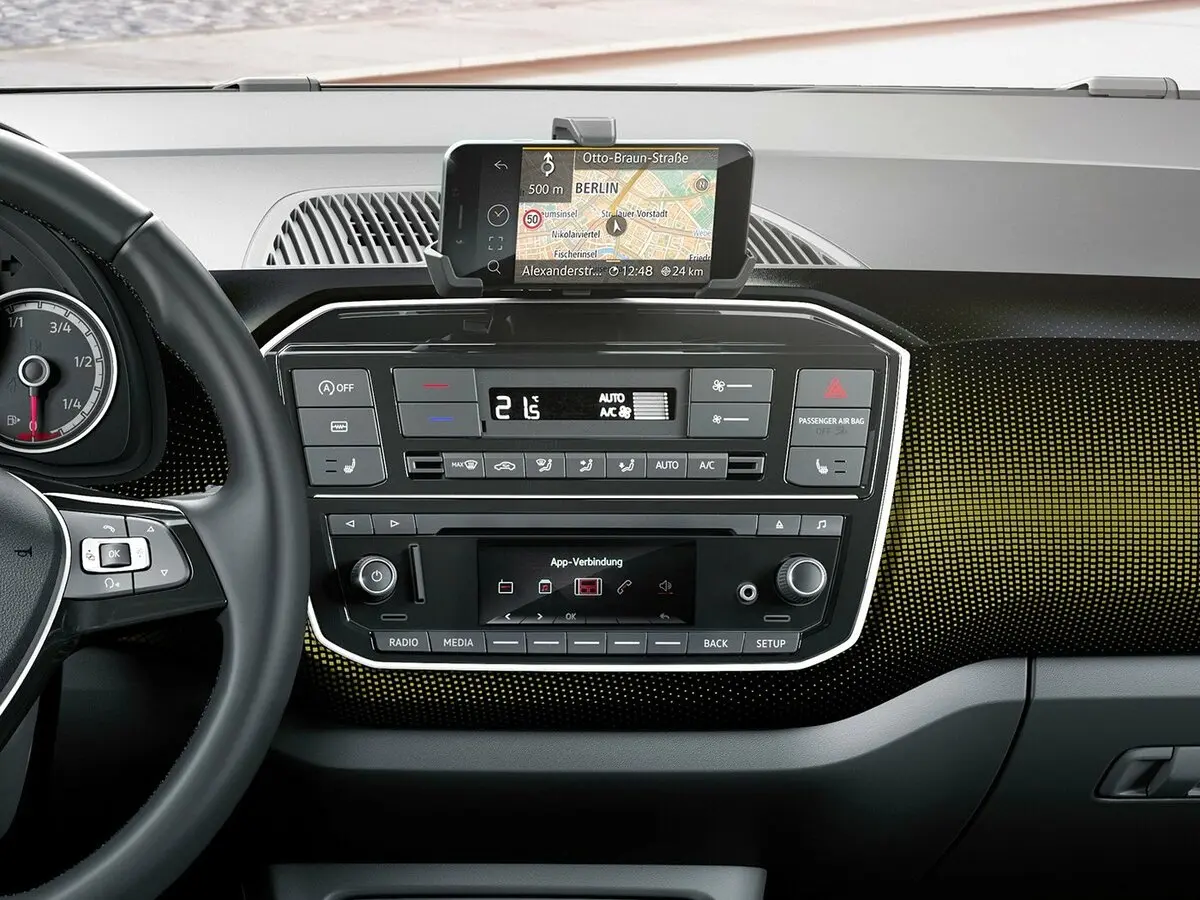 Volkswagen up! I Рестайлинг Хэтчбек 3 дв. — сүрөт 12