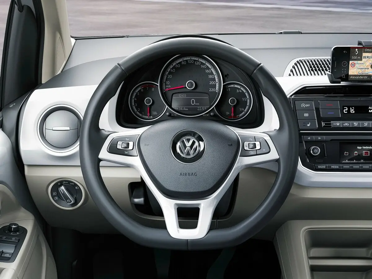 Volkswagen up! I Рестайлинг Хэтчбек 5 дв. — сүрөт 8