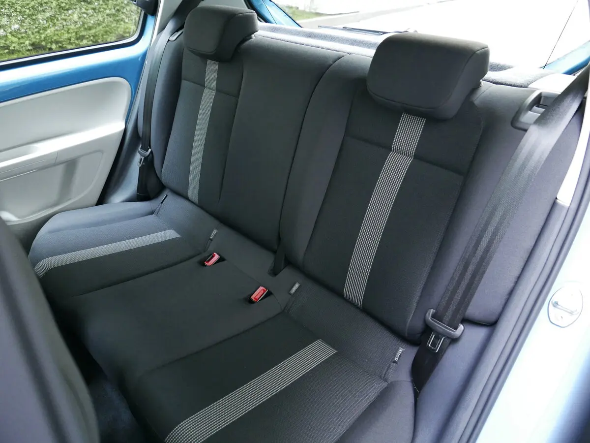 Volkswagen up! I Рестайлинг Хэтчбек 5 дв. — сүрөт 9
