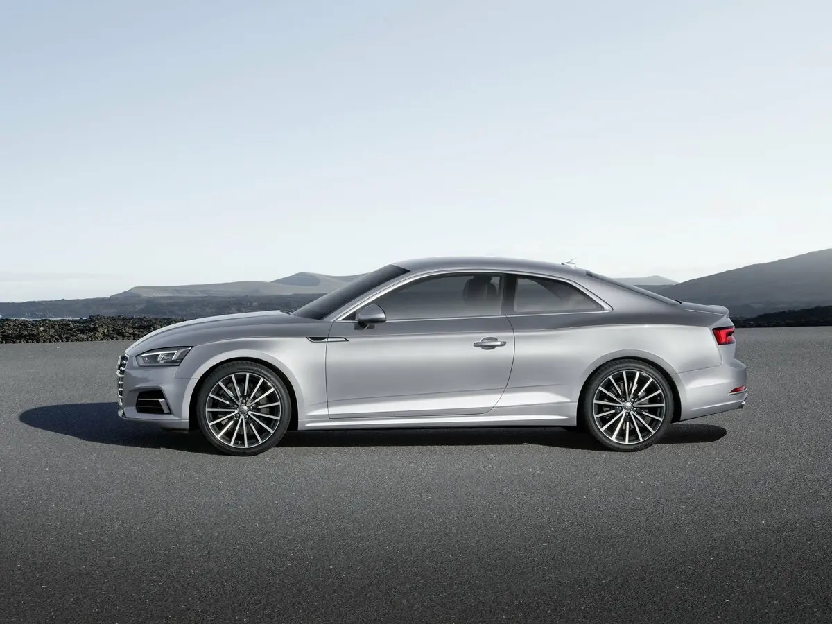 Audi A5 II (F5) Купе — 照片 2