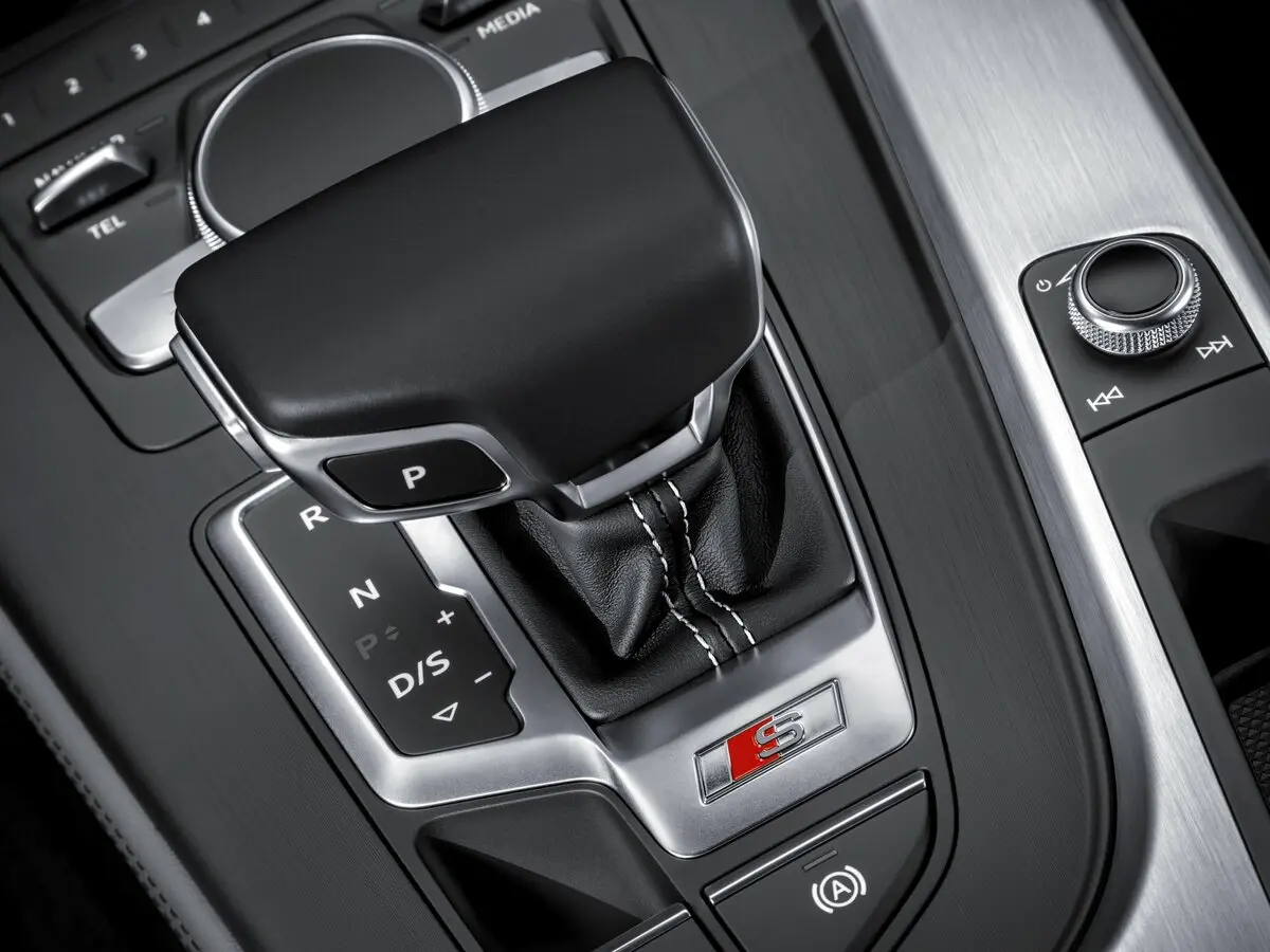 Audi S5 II (F5) Купе — 照片 10