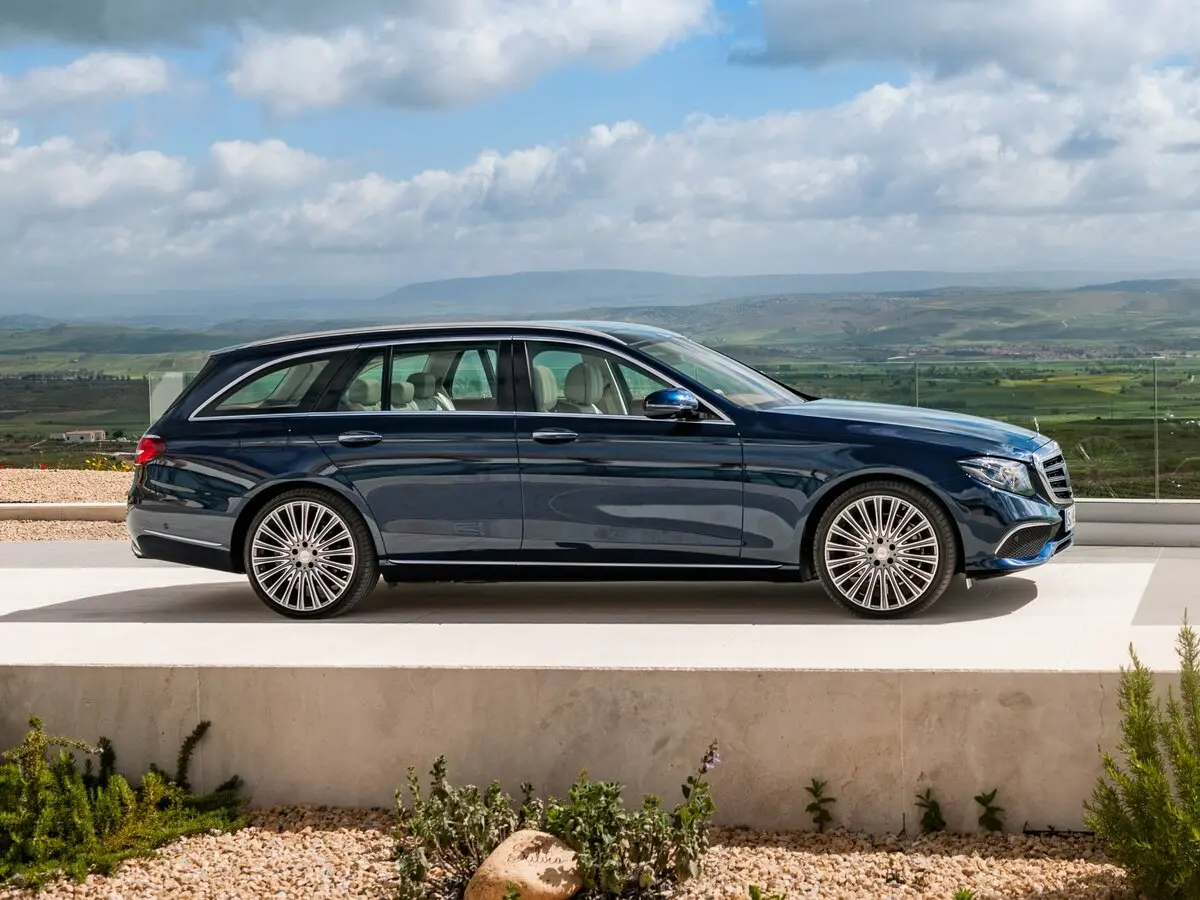 Mercedes-Benz E-Класс V (W213, S213, C238) Универсал 5 дв. — фото 2