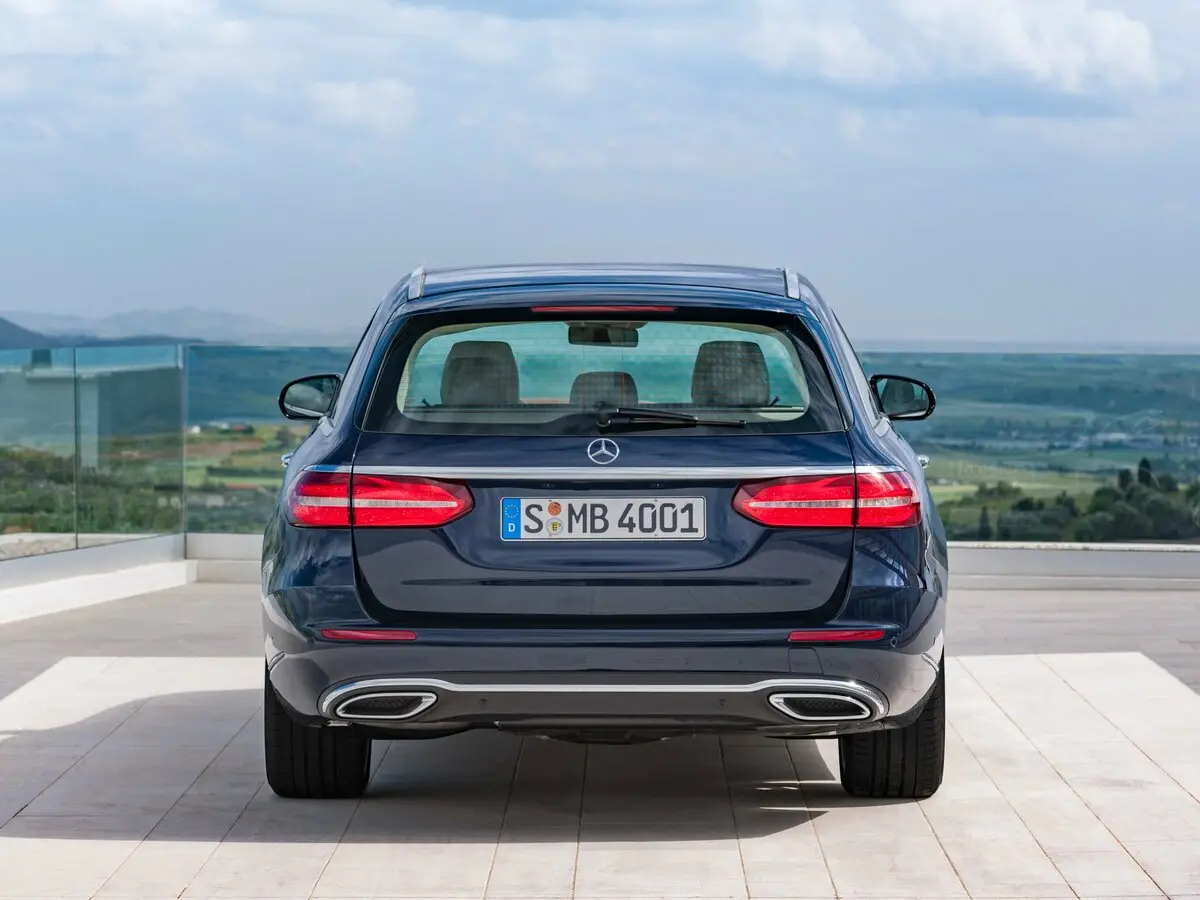 Mercedes-Benz E-Класс V (W213, S213, C238) Универсал 5 дв. — фото 4
