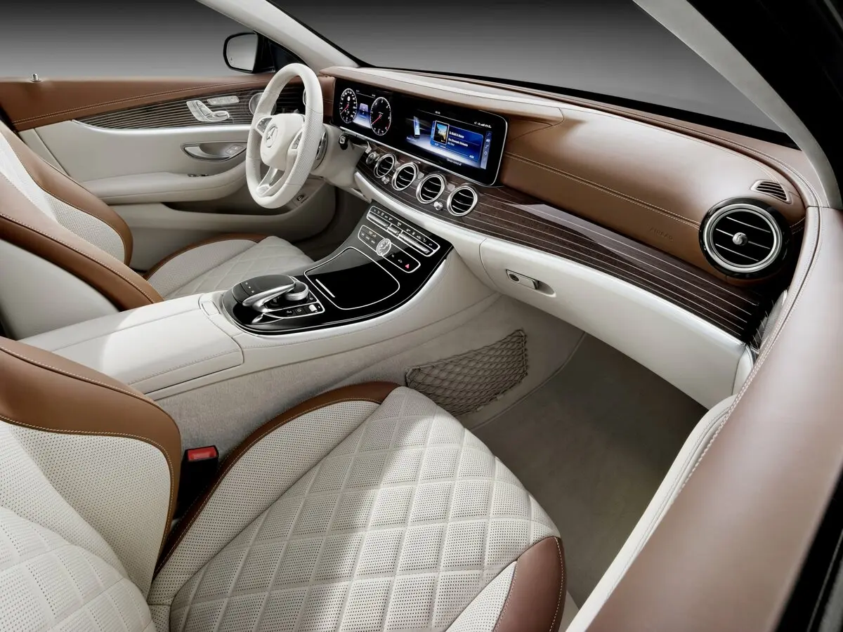 Mercedes-Benz E-Класс V (W213, S213, C238) Универсал 5 дв. — фото 7