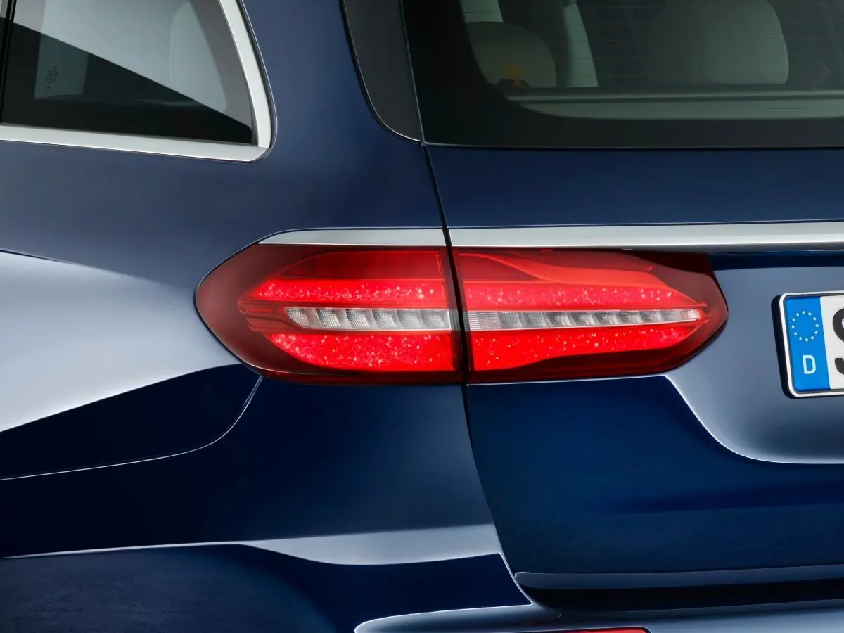 Mercedes-Benz E-Класс V (W213, S213, C238) Универсал 5 дв. — фото 12