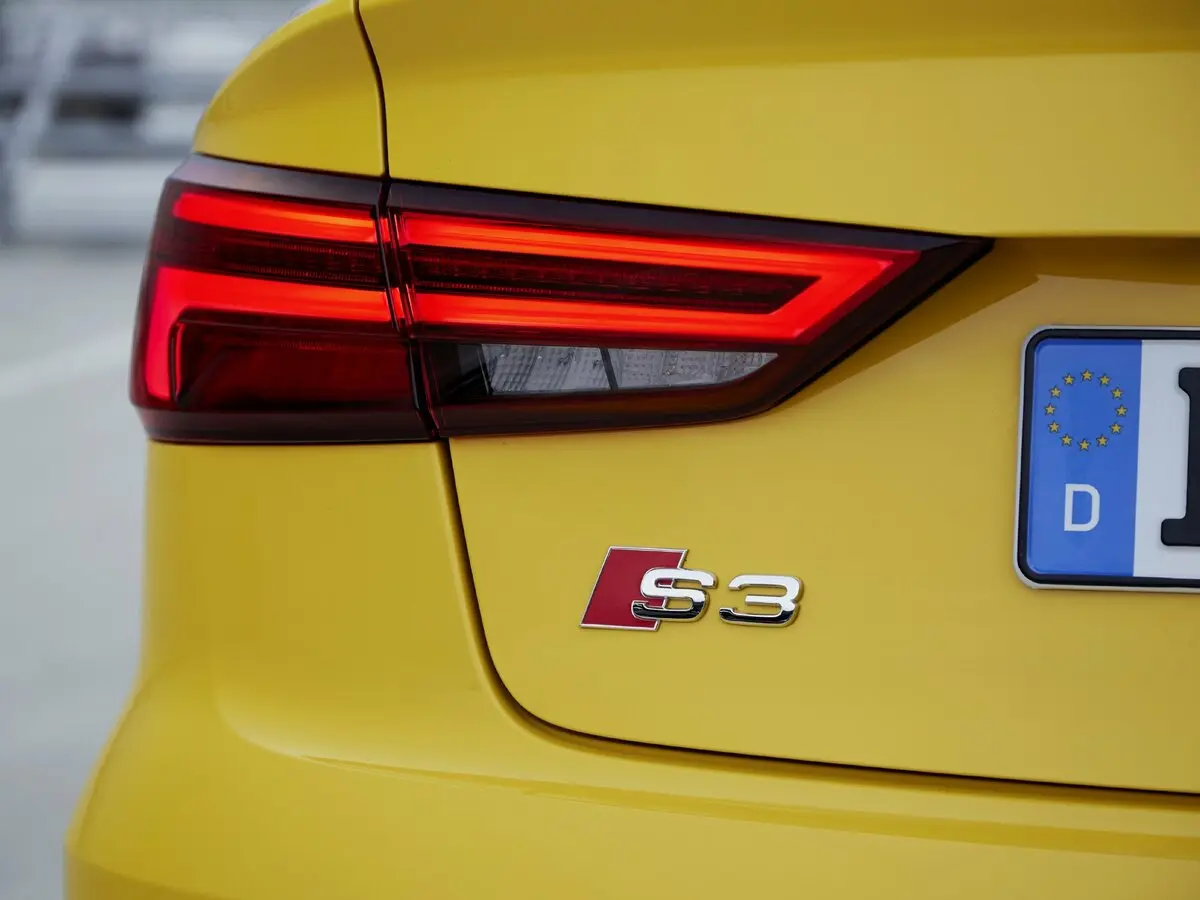 Audi S3 III (8V) Рестайлинг Кабриолет — сүрөт 13
