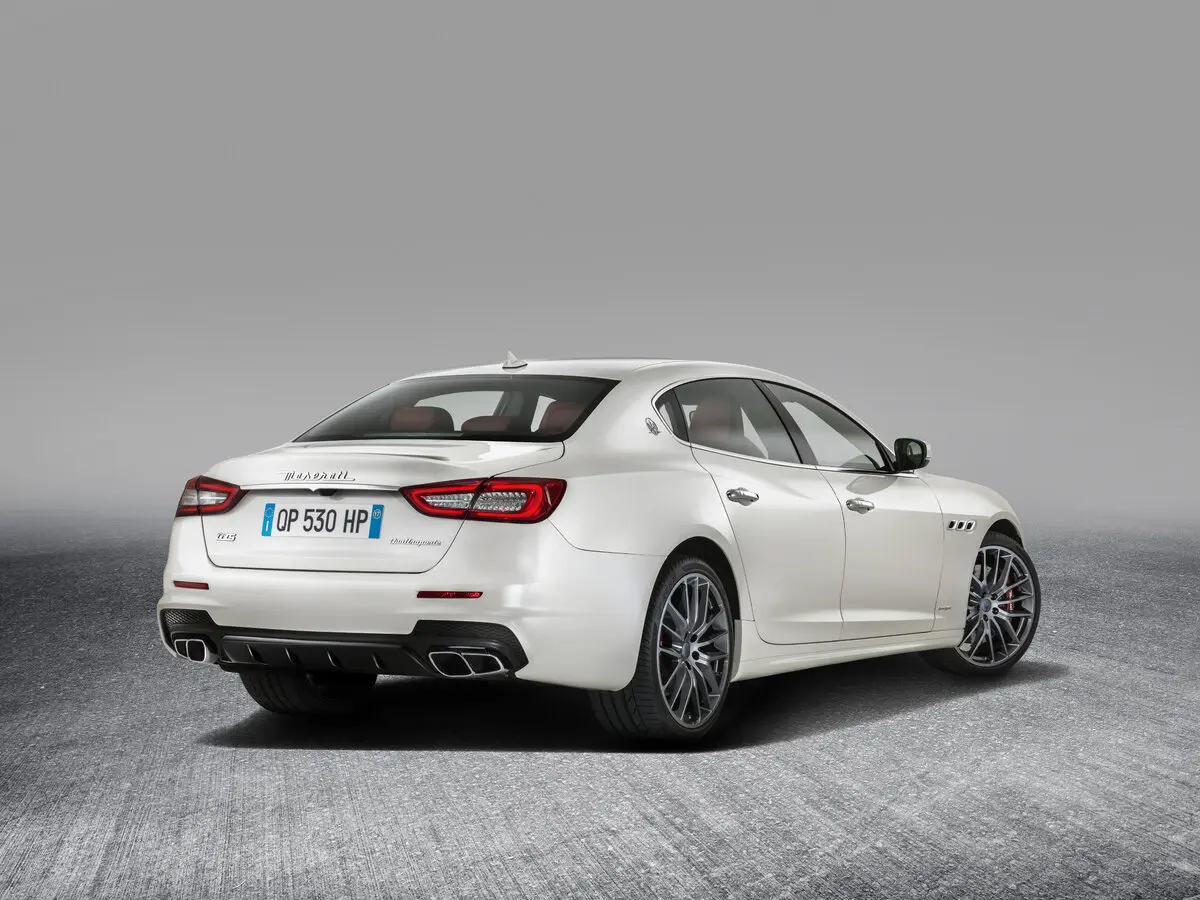 Maserati Quattroporte VI Рестайлинг Седан — photo 5