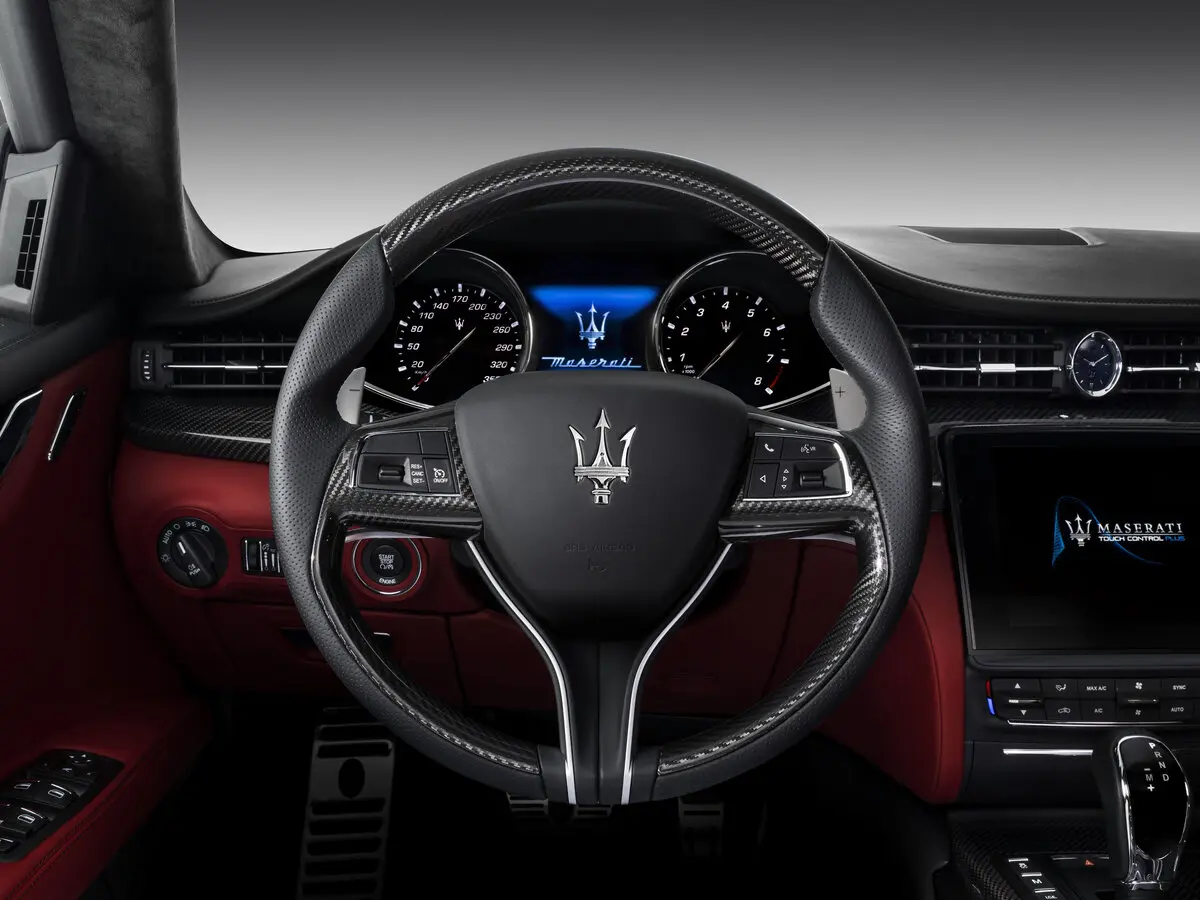 Maserati Quattroporte VI Рестайлинг Седан — photo 9
