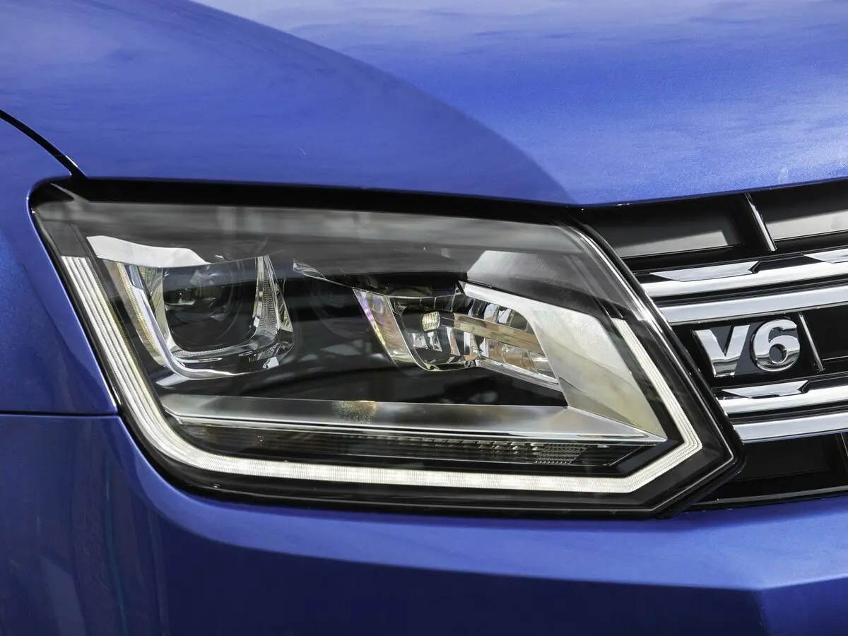 Volkswagen Amarok I Рестайлинг Пикап Двойная кабина — сүрөт 12