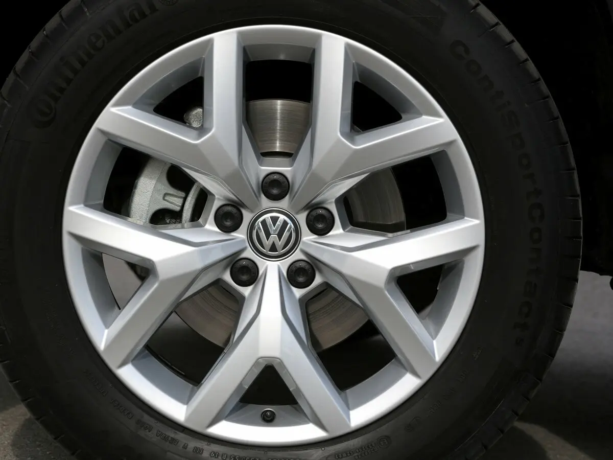 Volkswagen Amarok I Рестайлинг Пикап Двойная кабина — сүрөт 16