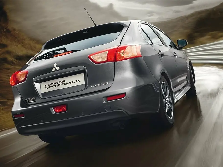 Mitsubishi Lancer X Рестайлинг 2 Хэтчбек 5 дв. — фото 4