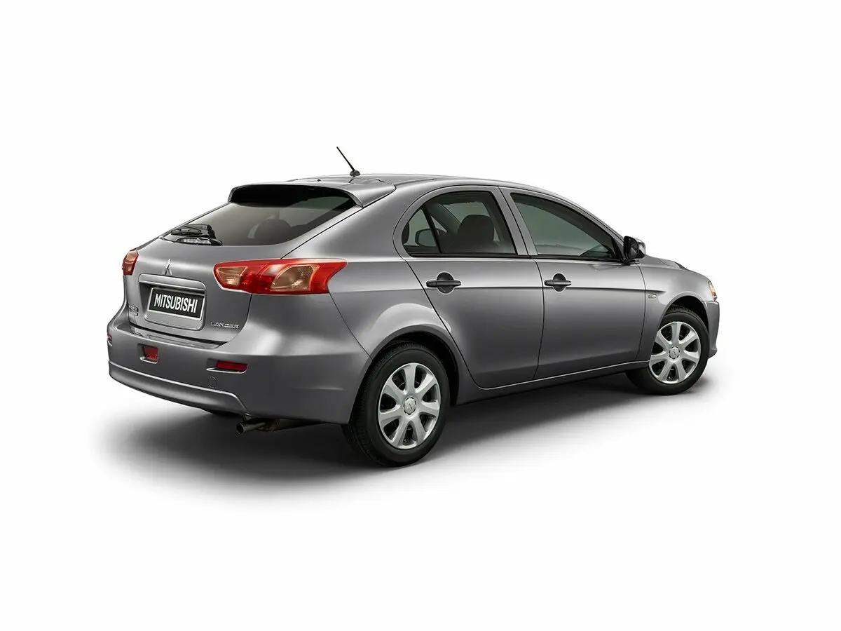 Mitsubishi Lancer X Рестайлинг 2 Хэтчбек 5 дв. — фото 5