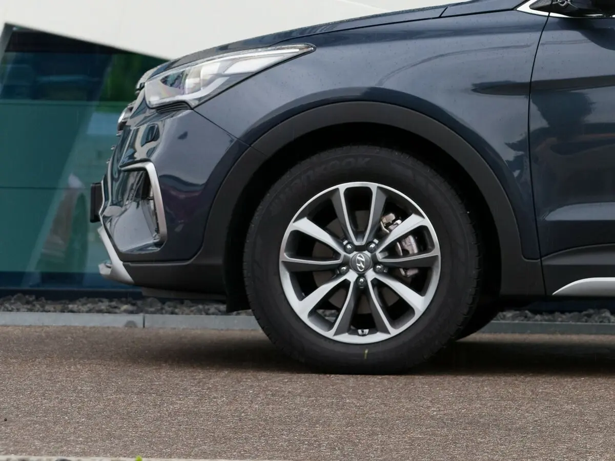 Hyundai Santa Fe III Рестайлинг Внедорожник 5 дв. Grand — photo 16