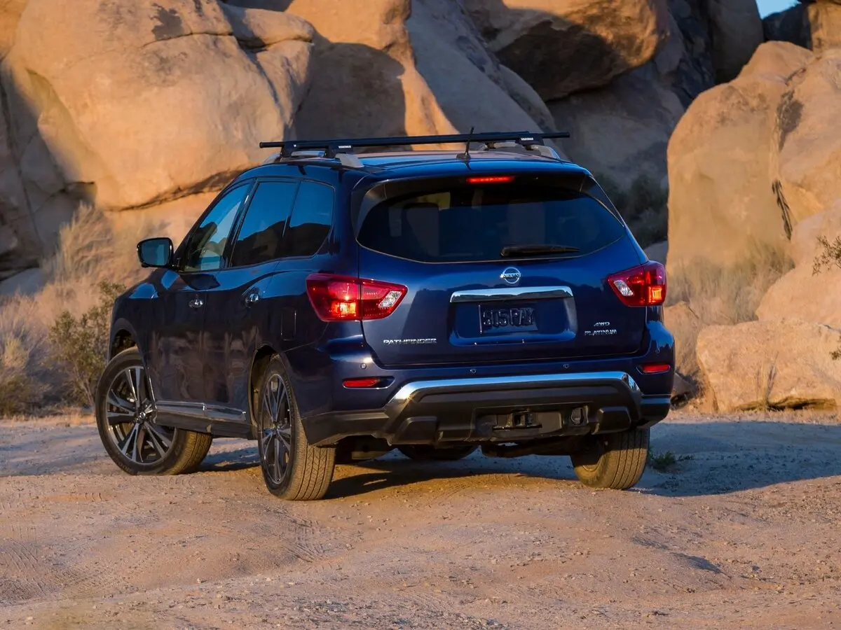 Nissan Pathfinder IV Рестайлинг Внедорожник 5 дв. — фото 4