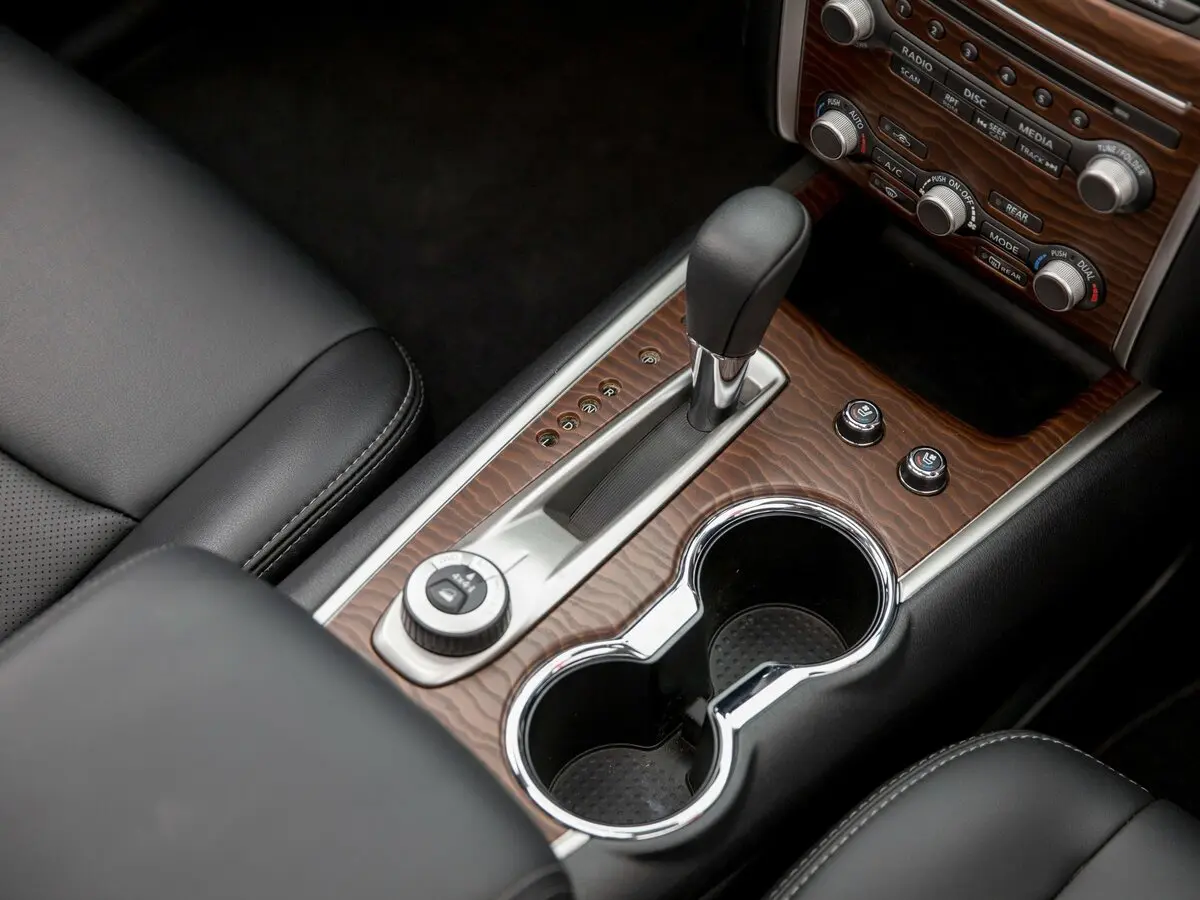 Nissan Pathfinder IV Рестайлинг Внедорожник 5 дв. — фото 9
