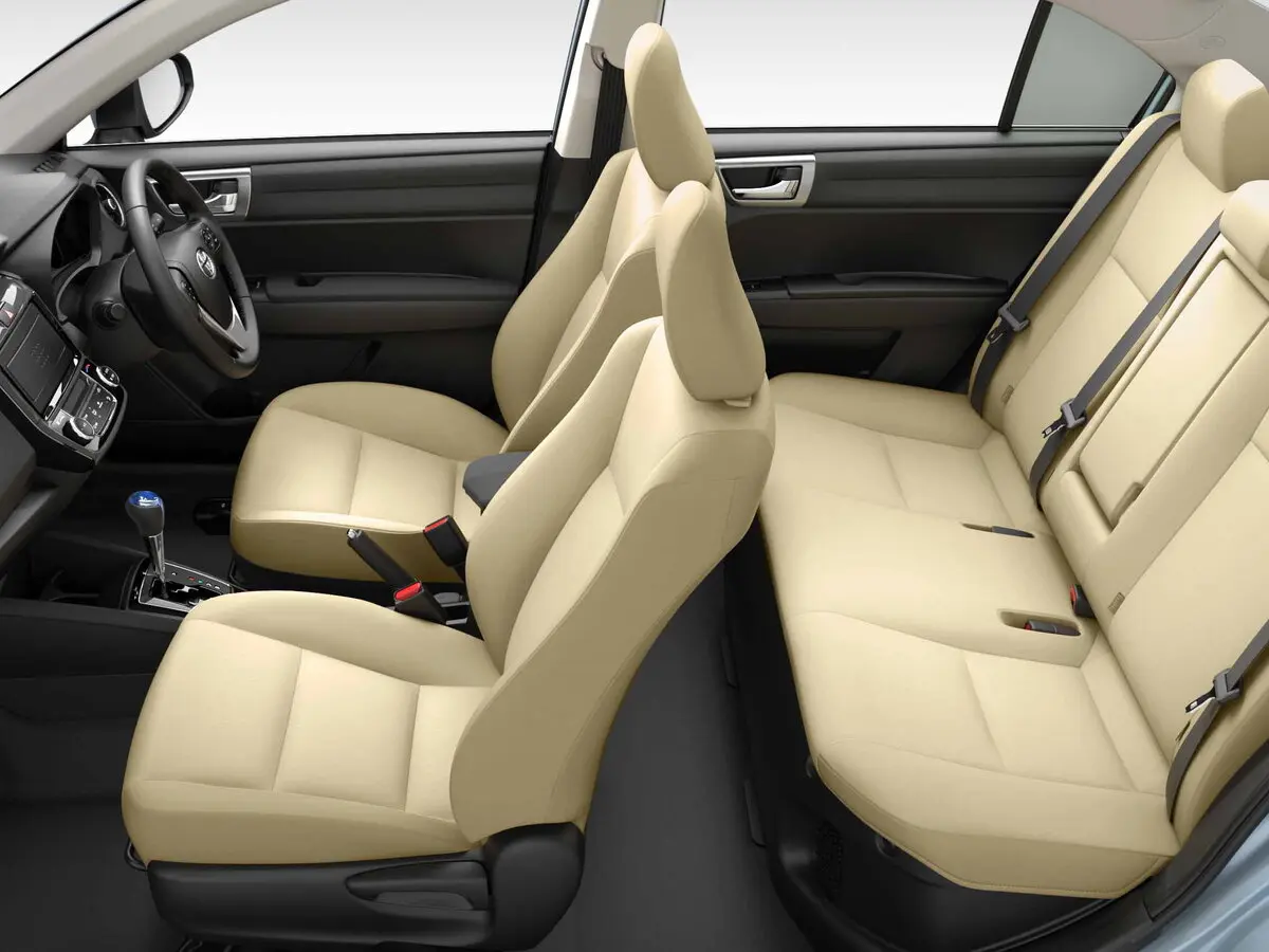 Toyota Corolla XI (E160, E170, E180) Рестайлинг 1 Седан Axio — фото 6