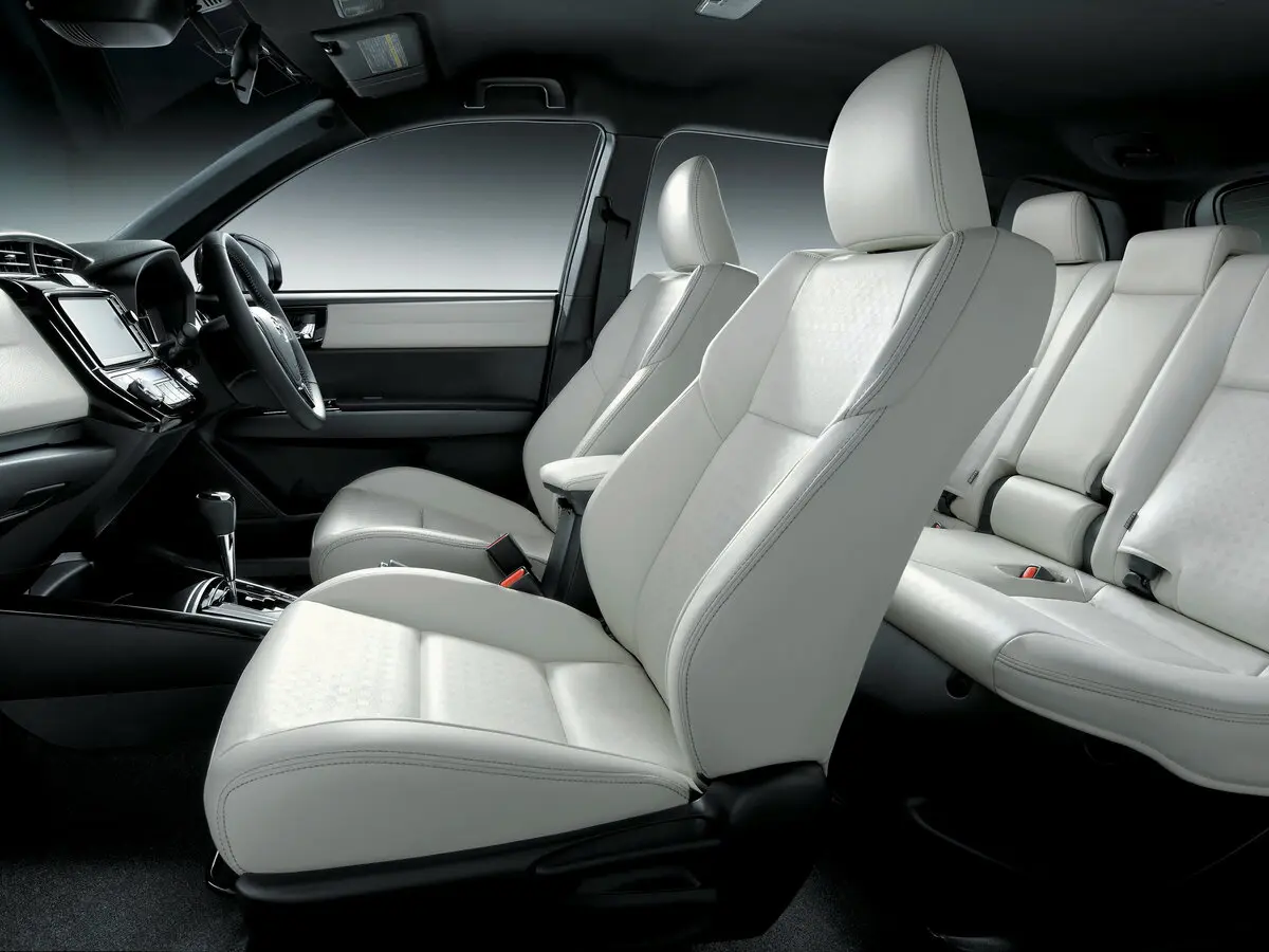 Toyota Corolla XI (E160, E170, E180) Рестайлинг 1 Универсал 5 дв. Fielder — фото 7