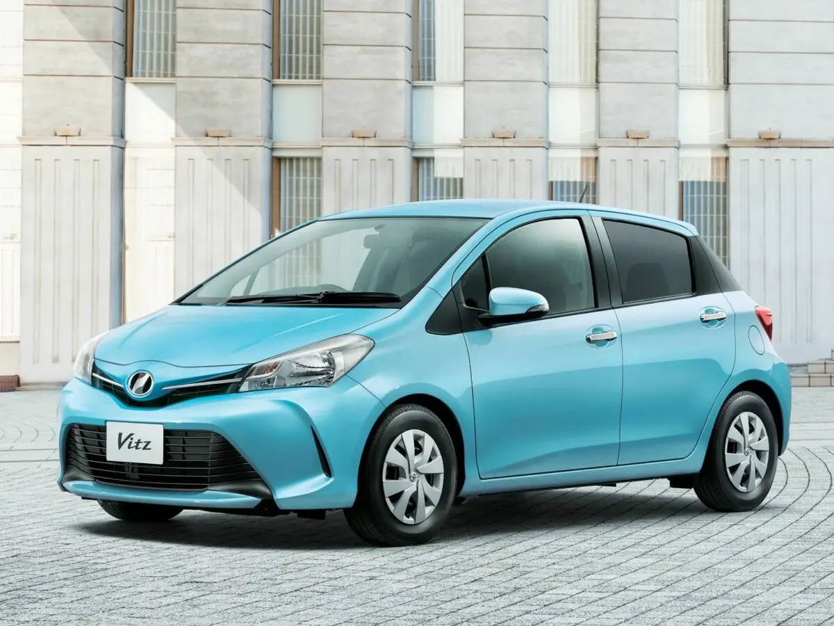 Toyota Vitz III (XP130) Рестайлинг Хэтчбек 5 дв.