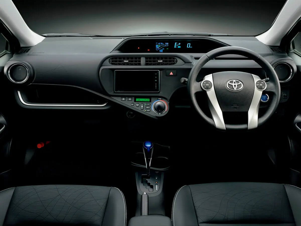 Toyota Aqua I Хэтчбек 5 дв. — фото 4