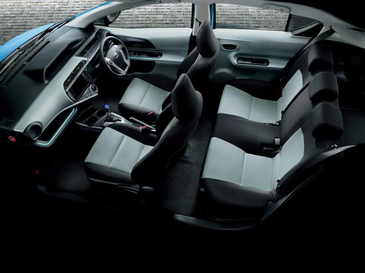 Toyota Aqua I Хэтчбек 5 дв. — фото 8