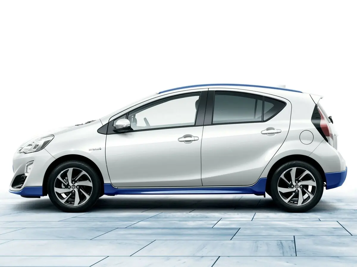 Toyota Aqua I Рестайлинг Хэтчбек 5 дв. — фото 3