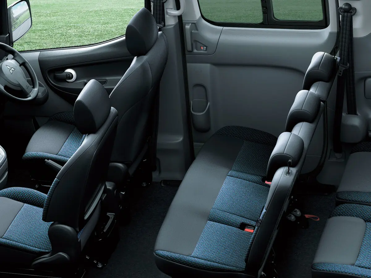 Mitsubishi Delica D:3 2011 – 2019 Минивэн — 照片 6