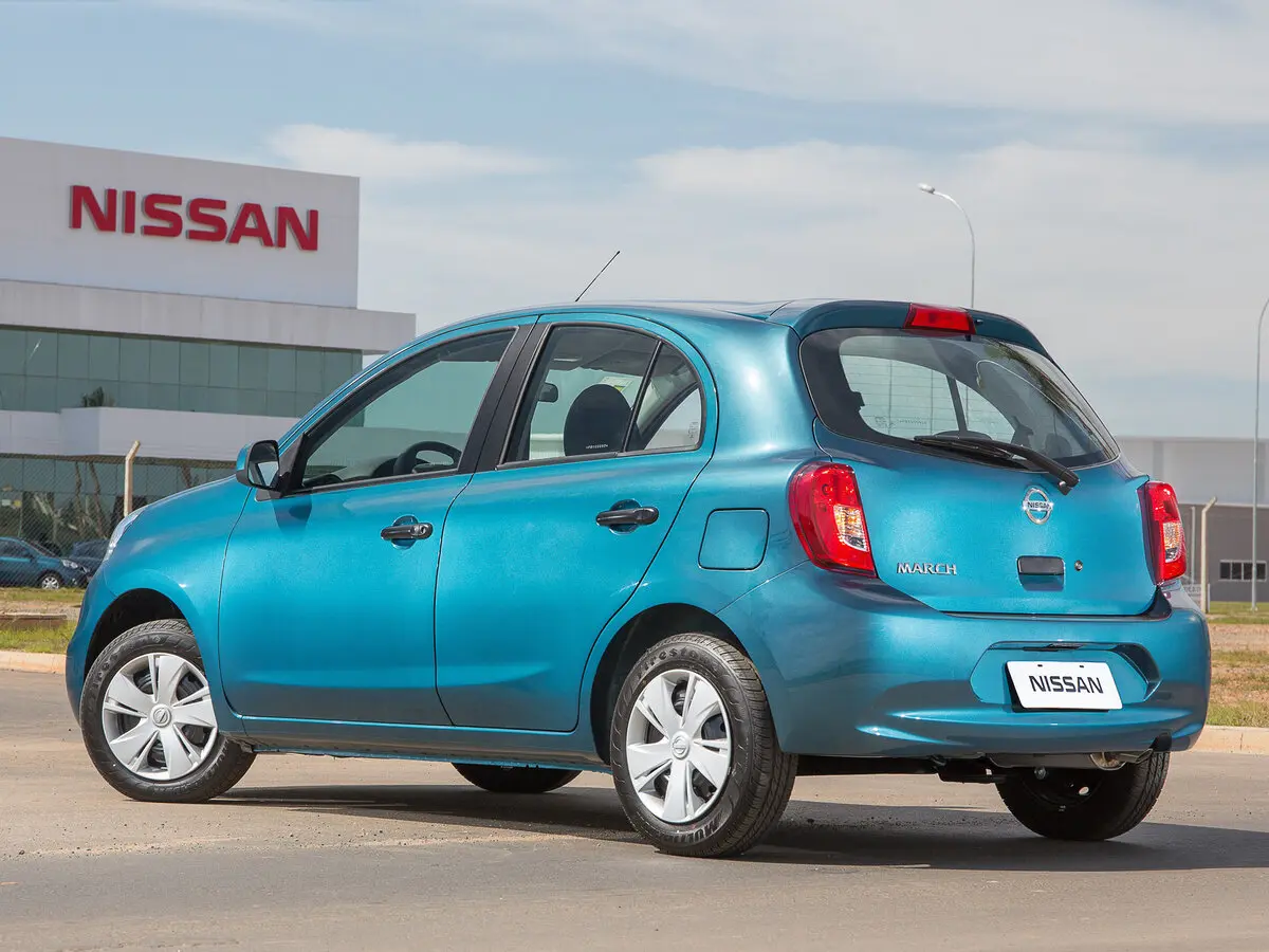 Nissan March IV (K13) Рестайлинг Хэтчбек 5 дв. — фото 4