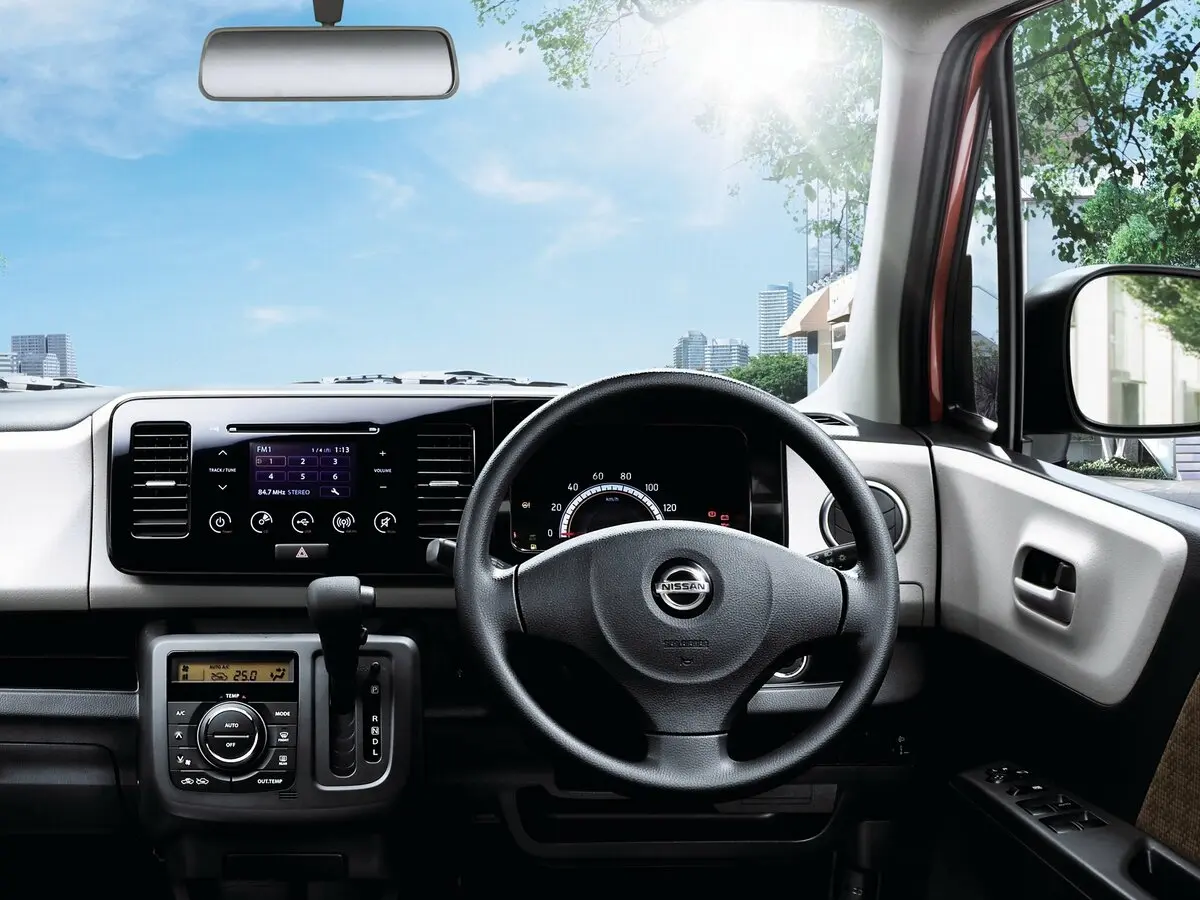 Nissan Moco III Хэтчбек 5 дв. — сүрөт 3
