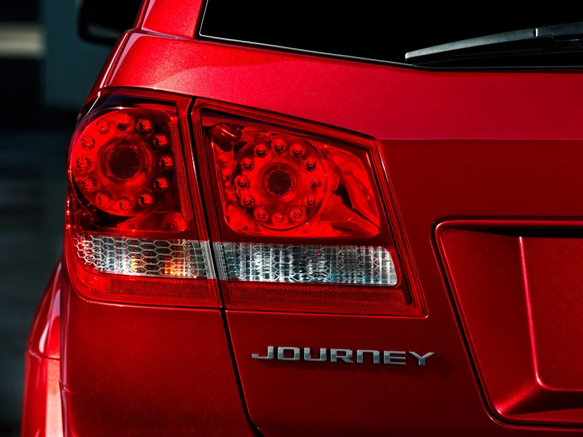 Dodge Journey I Рестайлинг Внедорожник 5 дв. — photo 14