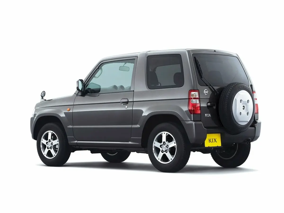 Nissan Kix 2008 – 2012 Внедорожник 3 дв. — сүрөт 3