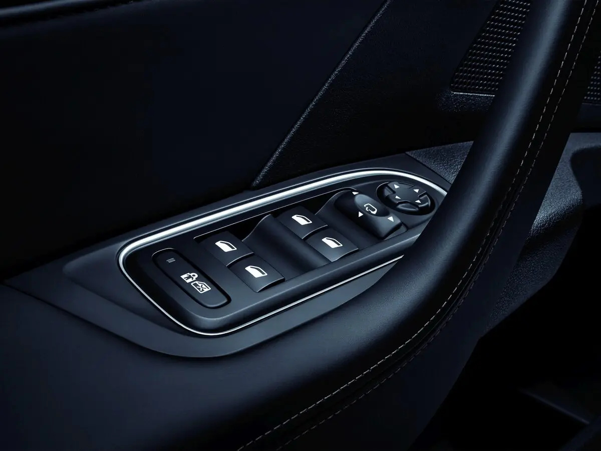 Dongfeng A9 I Седан — сүрөт 11