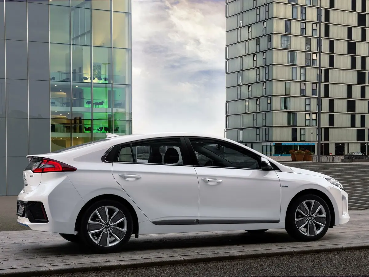 Hyundai IONIQ 2016 – 2022 Хэтчбек 5 дв. — фото 2
