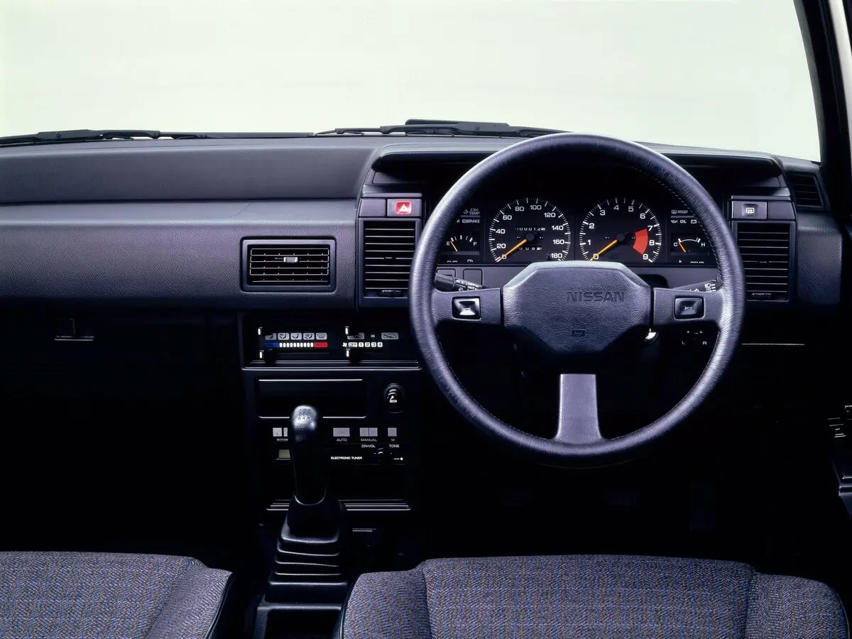 Nissan Liberta Villa II (N13) Хэтчбек 3 дв. — сүрөт 3