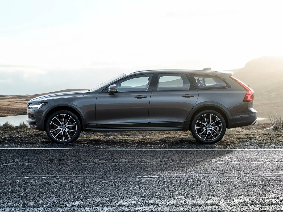 Volvo V90 Cross Country I Универсал 5 дв. — сүрөт 2
