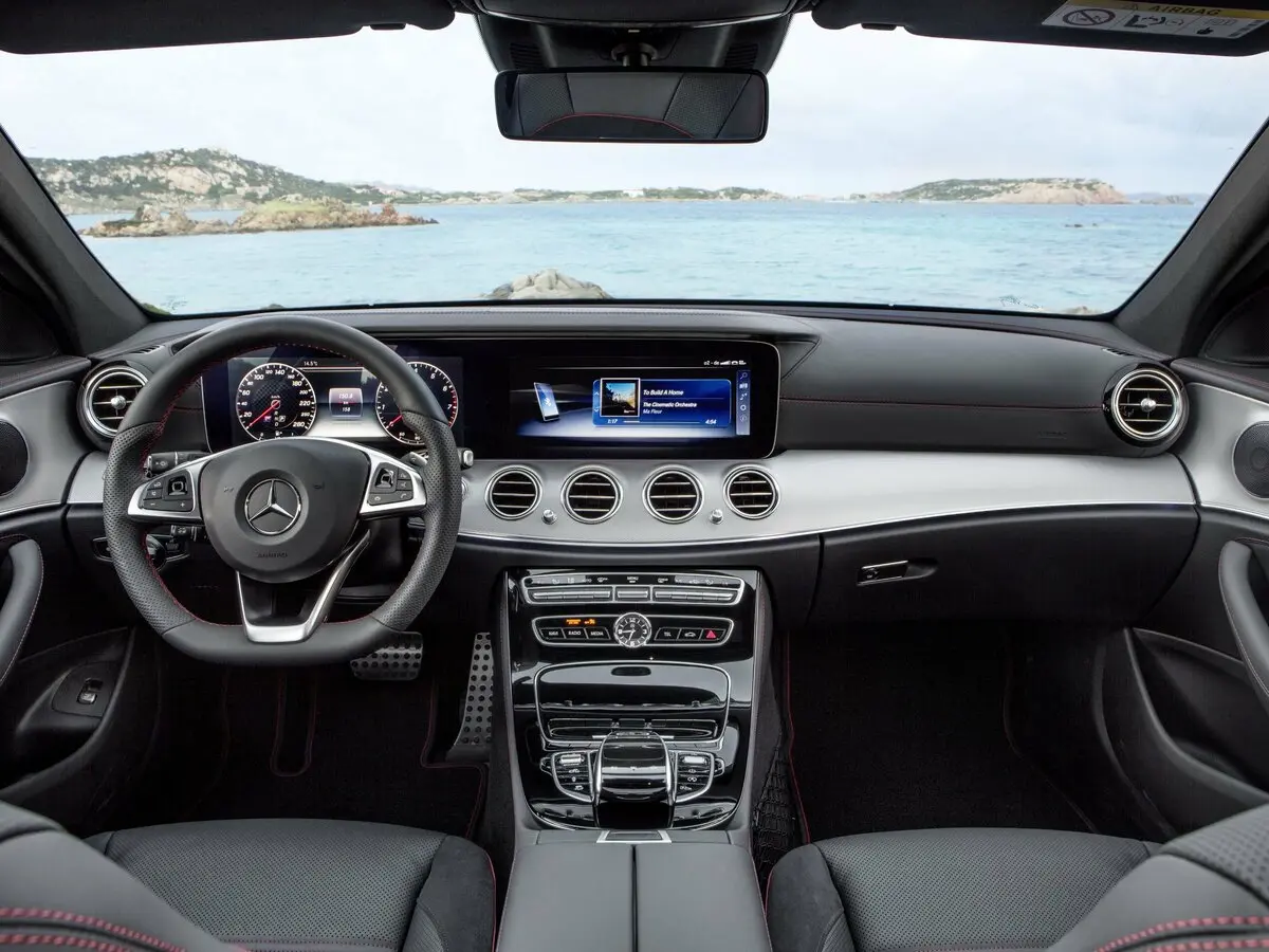 Mercedes-Benz E-Класс AMG V (W213) Универсал 5 дв. — фото 6
