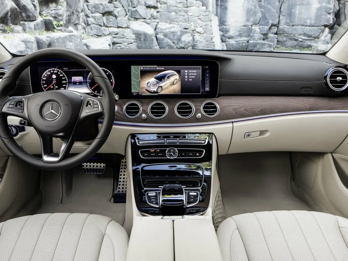 Mercedes-Benz E-Класс V (W213, S213, C238) Универсал 5 дв. All-Terrain — фото 6