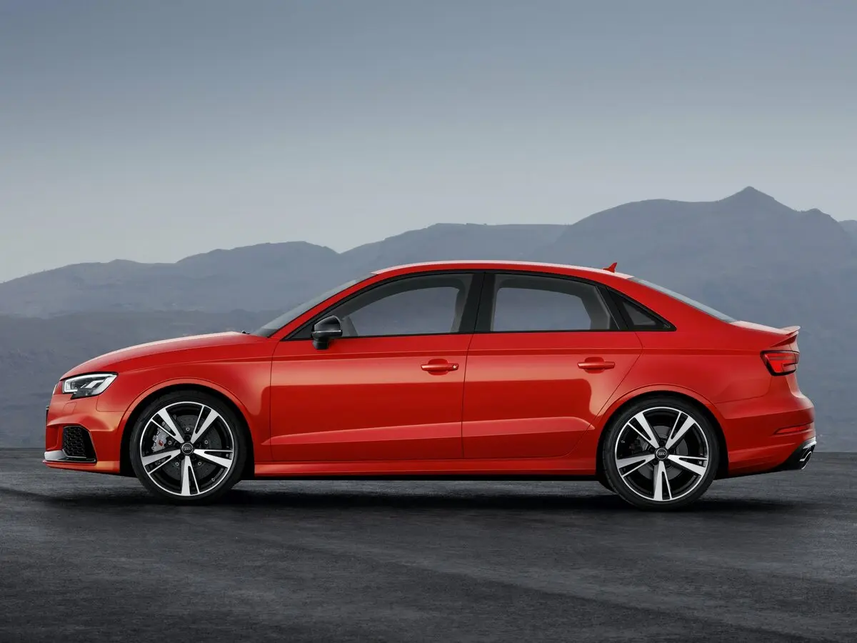 Audi RS 3 II (8V) Рестайлинг Седан — сүрөт 2