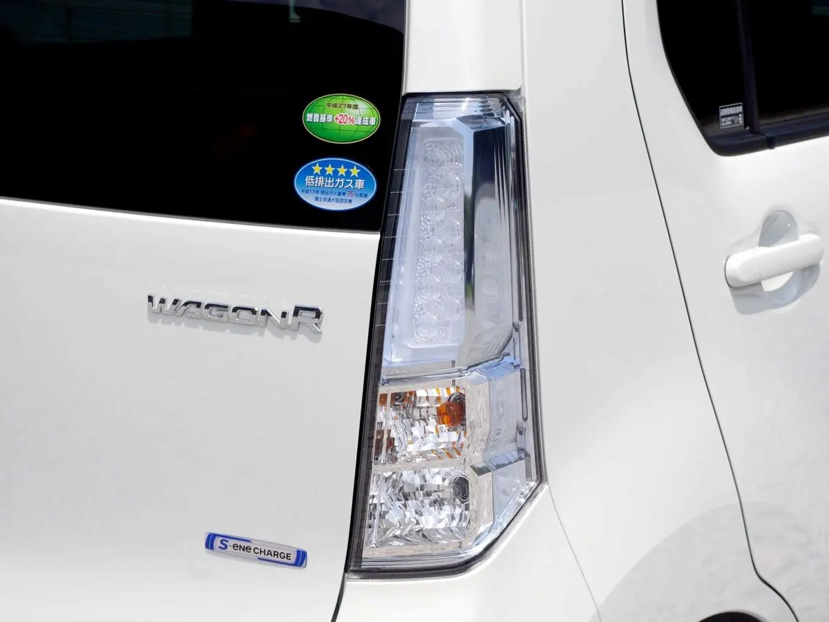Suzuki Wagon R V Рестайлинг Хэтчбек 5 дв. — сүрөт 14