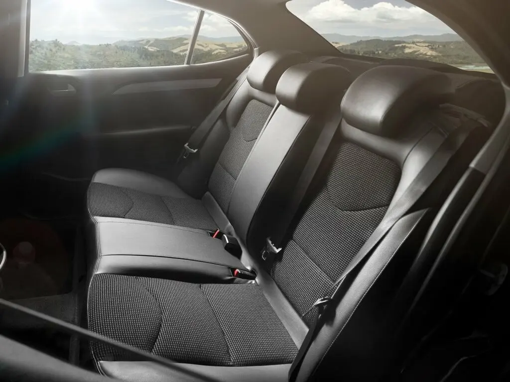 Citroen C4 II Рестайлинг Седан — photo 6