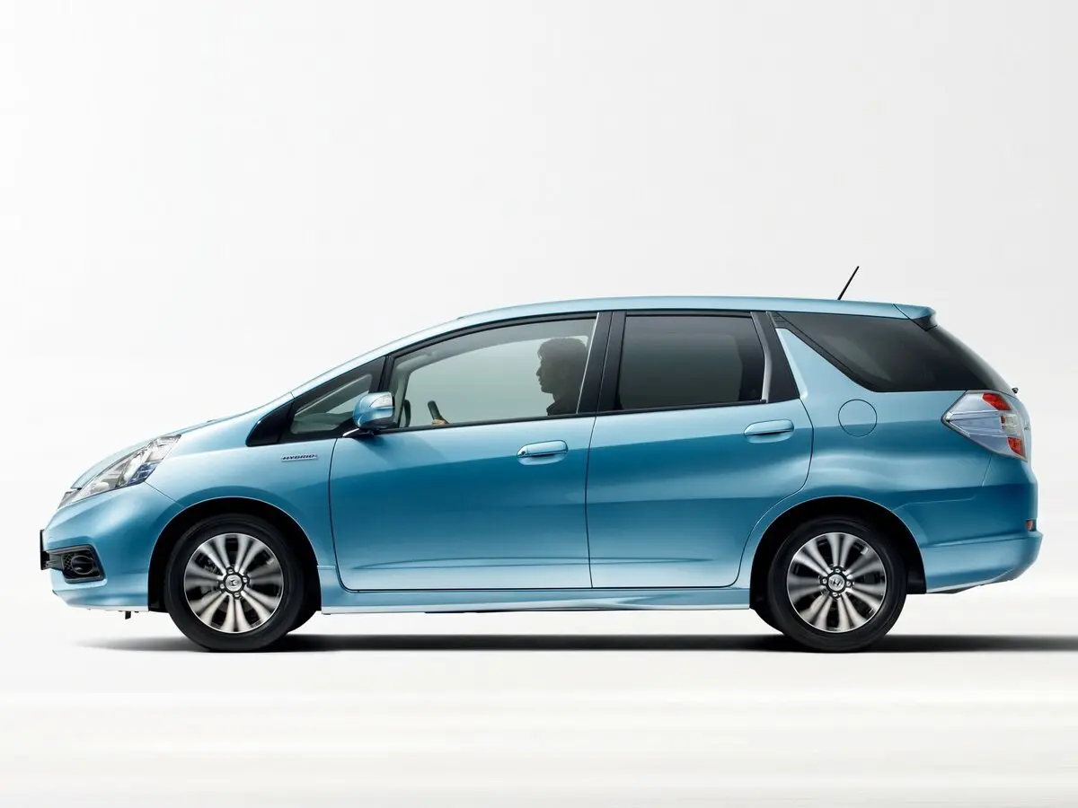 Honda Fit Shuttle I Рестайлинг Универсал 5 дв. — сүрөт 3