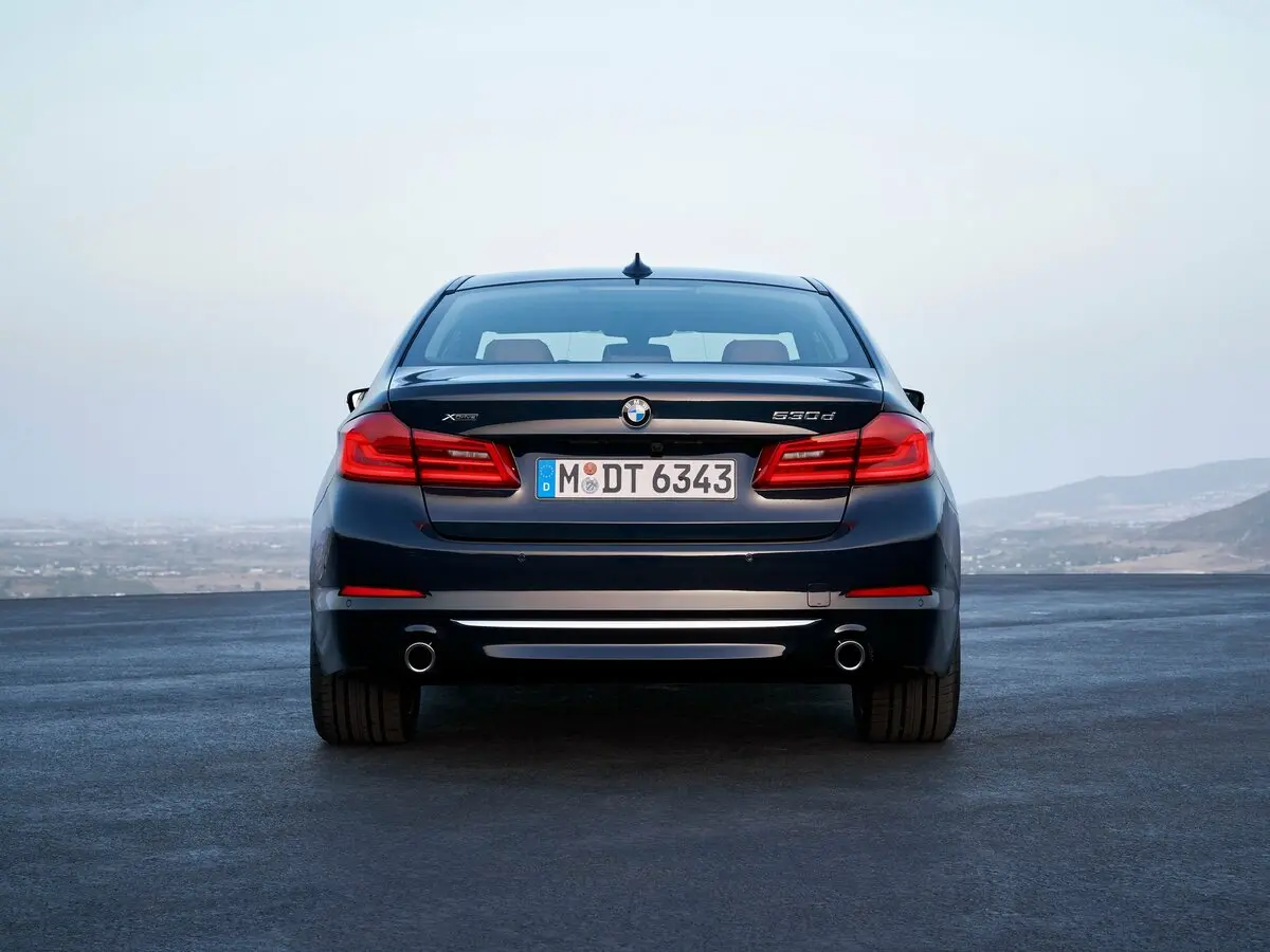 BMW 5 серии VII (G30/G31/G38) Седан — фото 4
