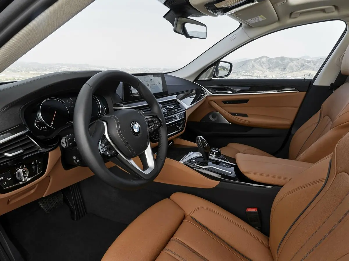 BMW 5 серии VII (G30/G31/G38) Седан — фото 7
