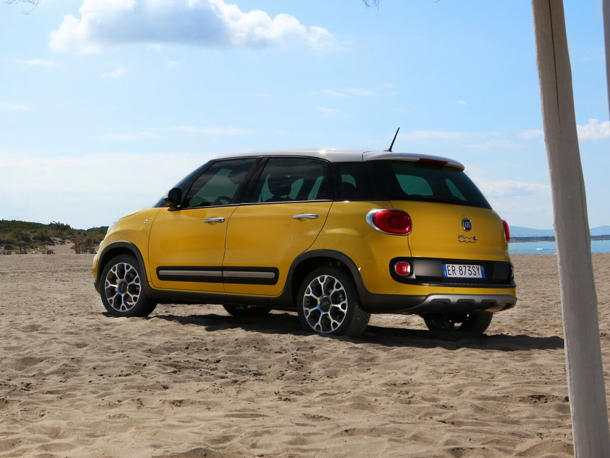 Fiat 500L I Компактвэн Trekking — фото 4